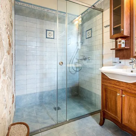 Donkey Bay Club Bed & Breakfast