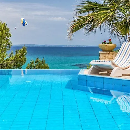 Oda ve Kahvaltı Donkey Bay Club Tragaki